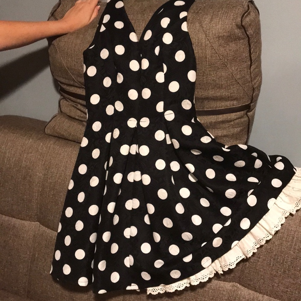 Dress - Picture 10 of 10